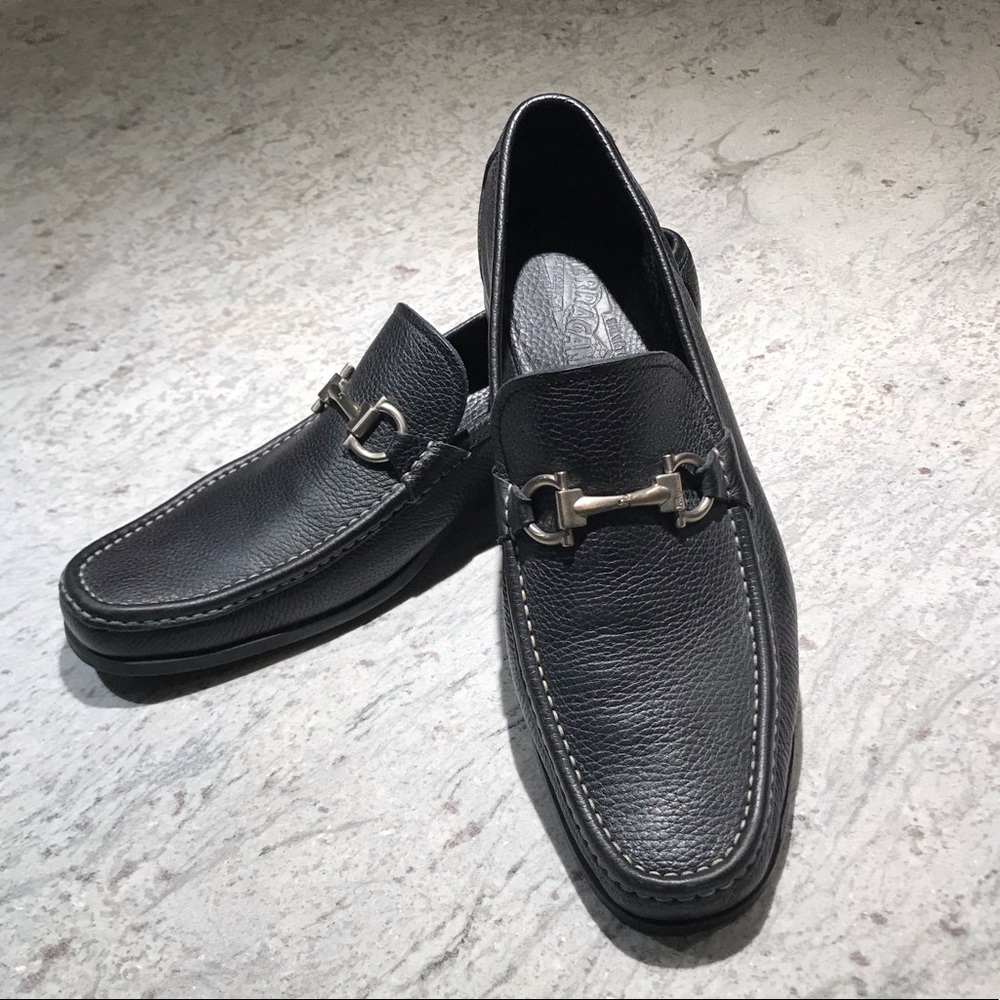 Men’s Ferragamo Pebble leather loafers